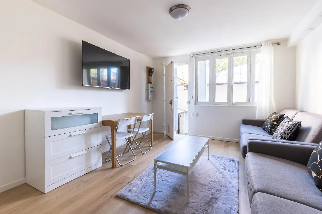 Home Suite Home Orfila Saint Fargeau Paris 0*,  Frankrig